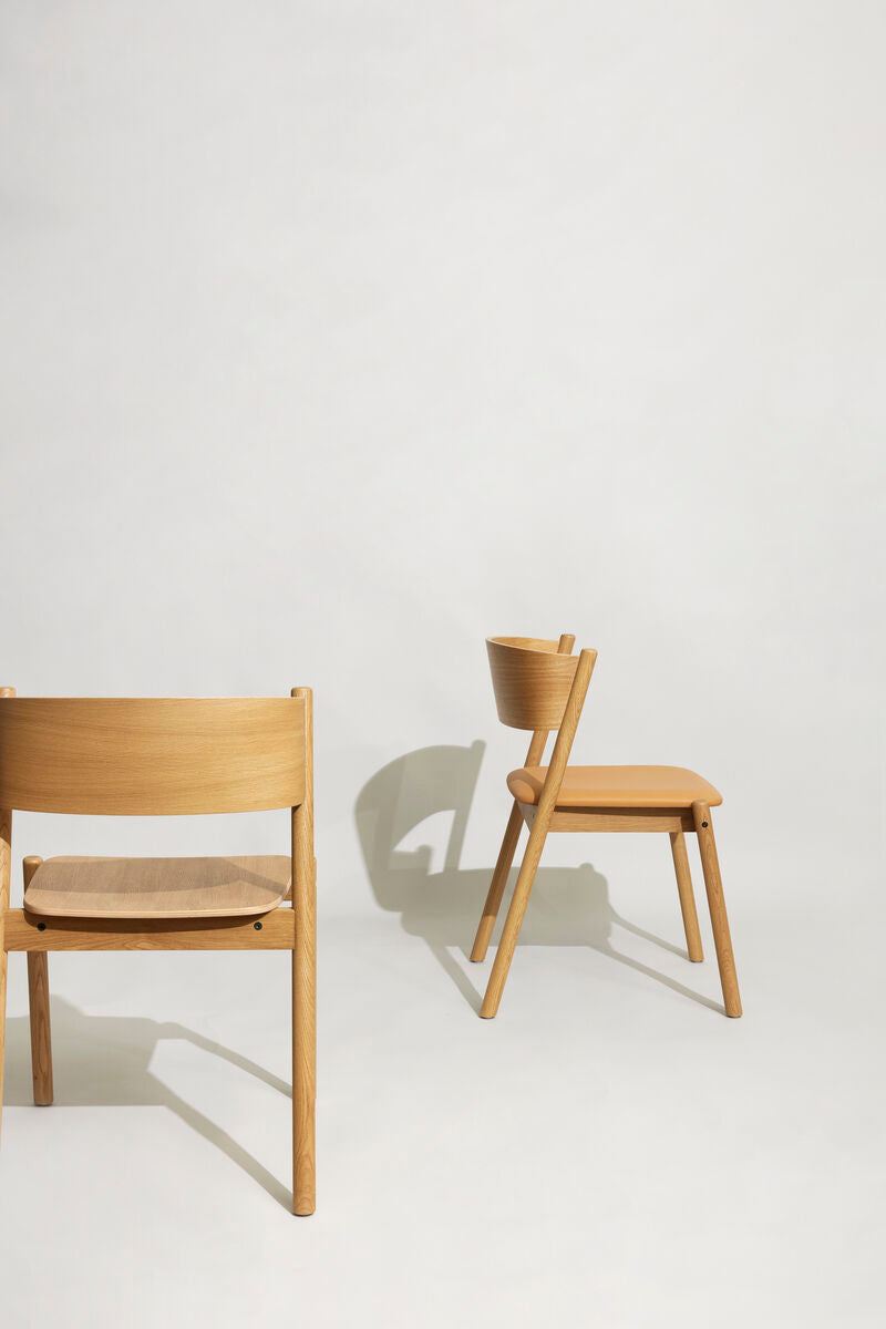 OBLIQUE DINING CHAIR