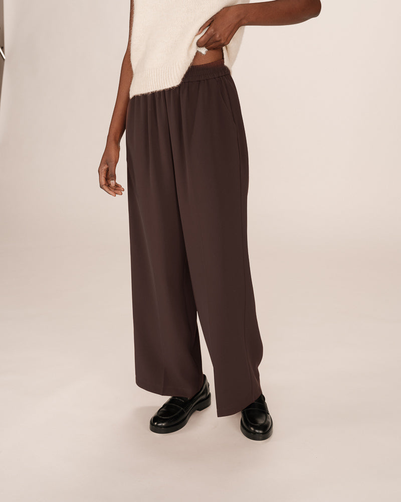 CHOCOLATE ONE SIZE TROUSERS