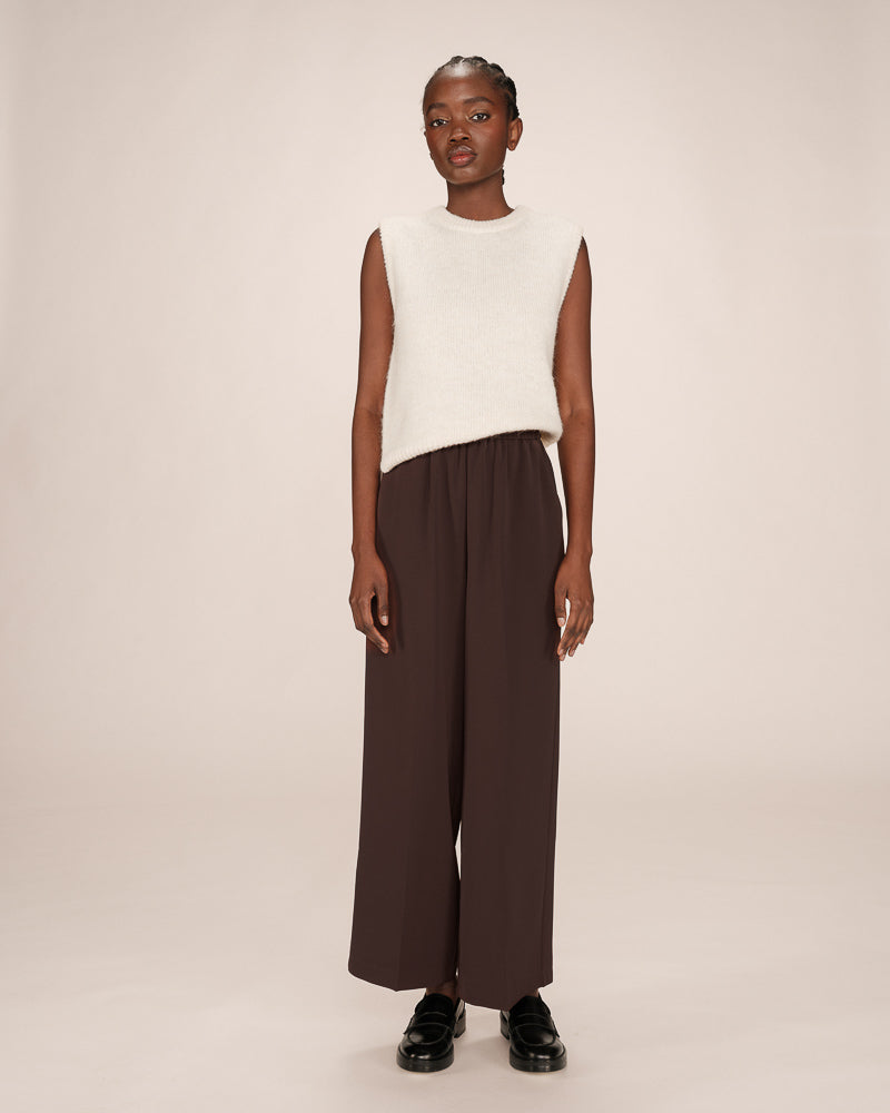 CHOCOLATE ONE SIZE TROUSERS