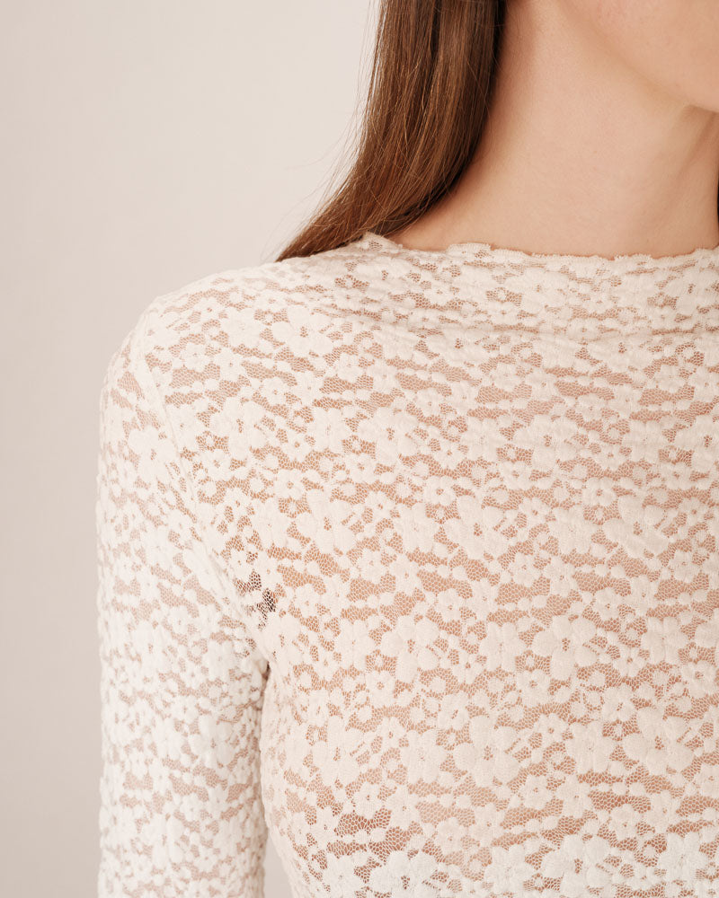 CREAM LACE LONG SLEEVE TOP