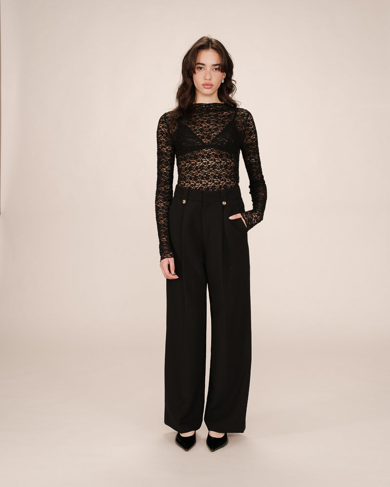 BLACK LACE LONG SLEEVE TOP