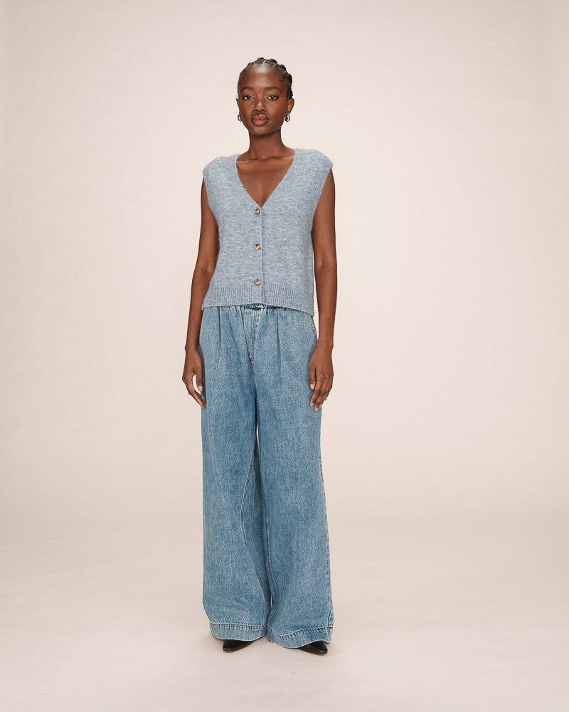 POWDER BLUE KNITTED WAISTCOAT