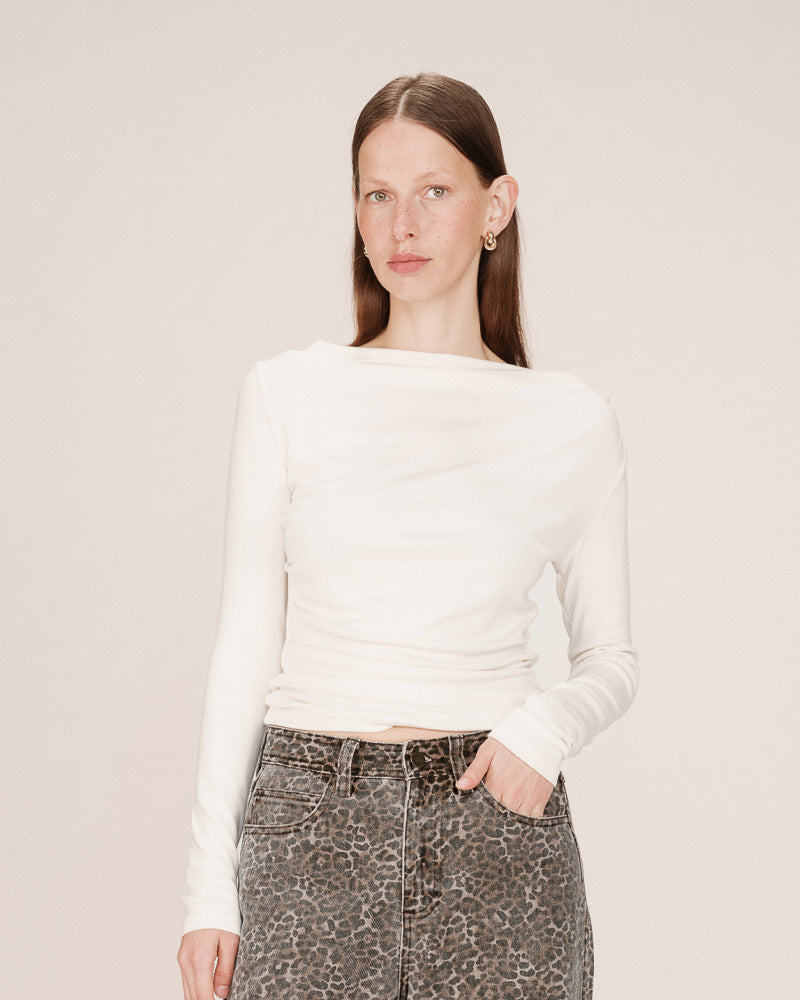 CREAM LONG SLEEVE TOP