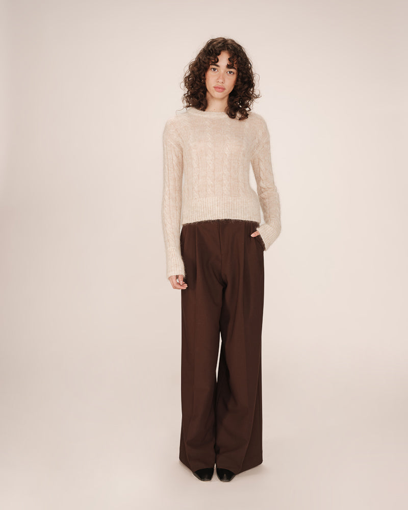 VANILLA CABLE KNIT SWEATER