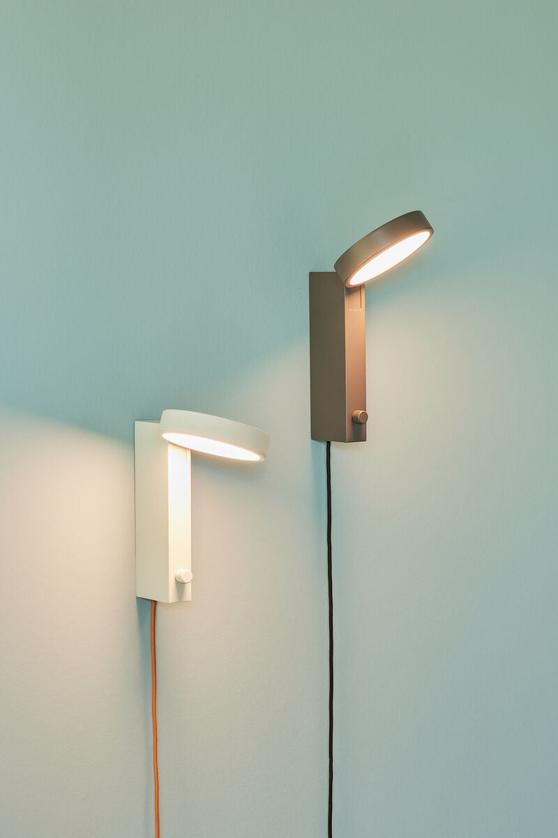 CREA WALL LIGHT