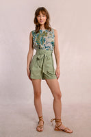 LIGHT KHAKI SHORTS