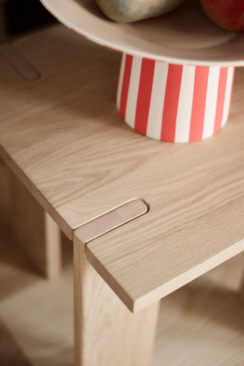 OY SQUARE LOW TABLE