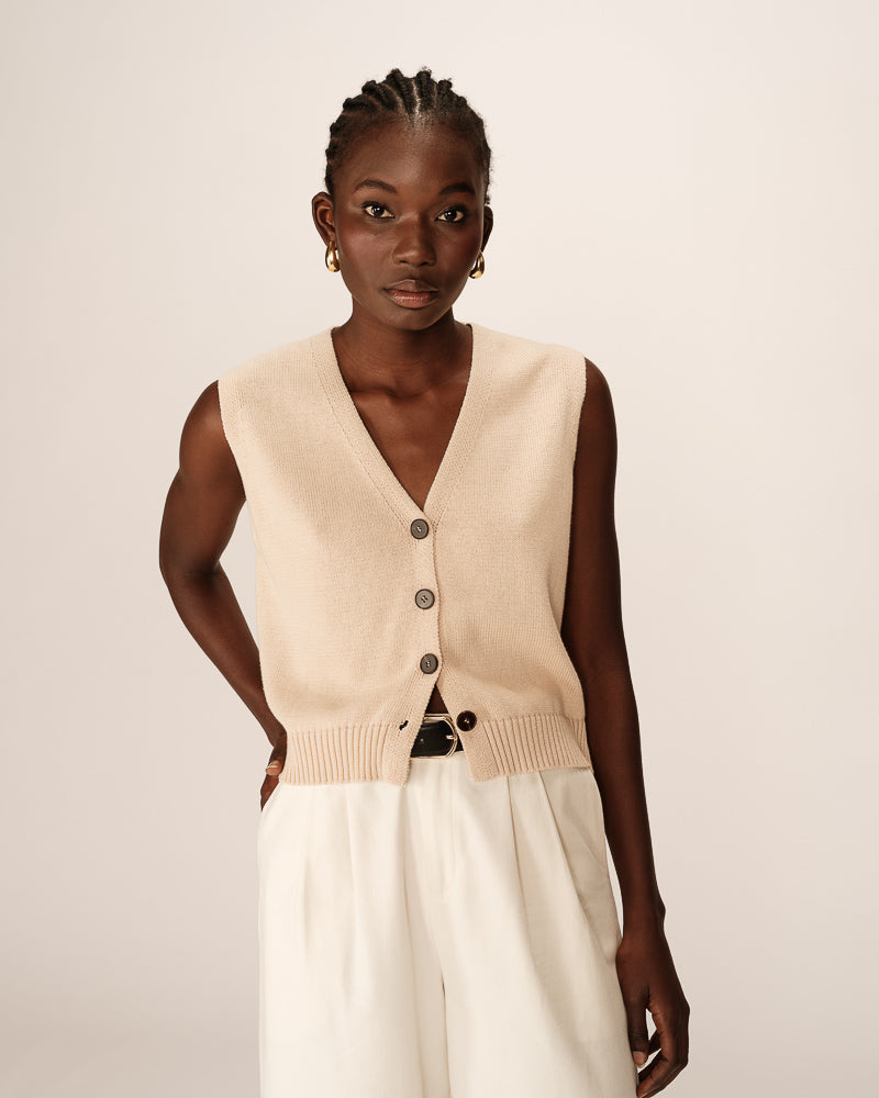 CREAM SLEEVELESS KNIT