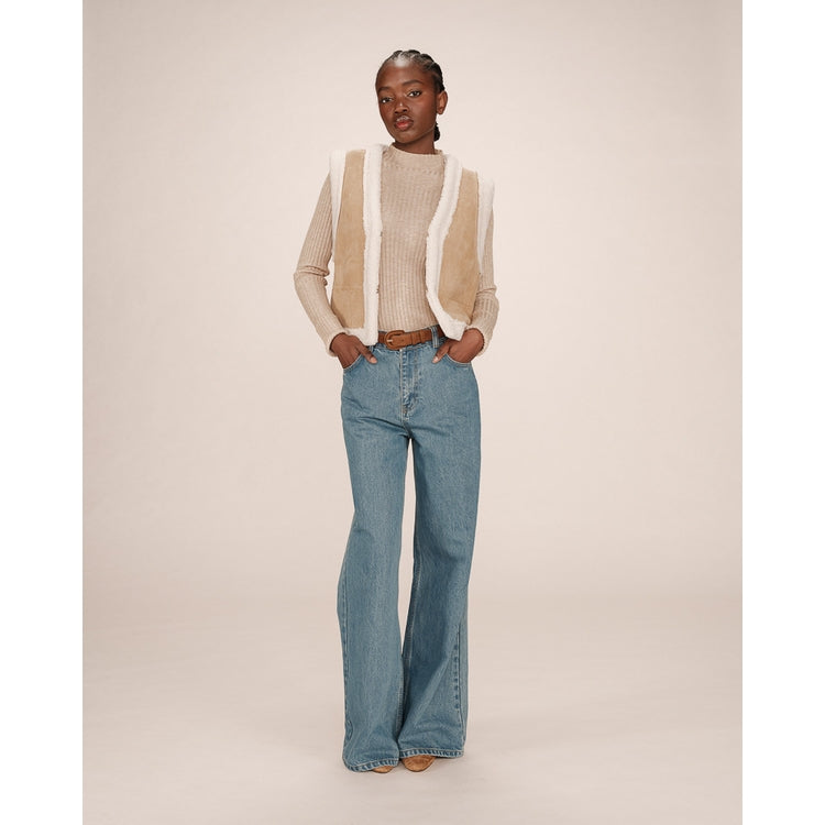 FAUX SLEEVELESS JACKET