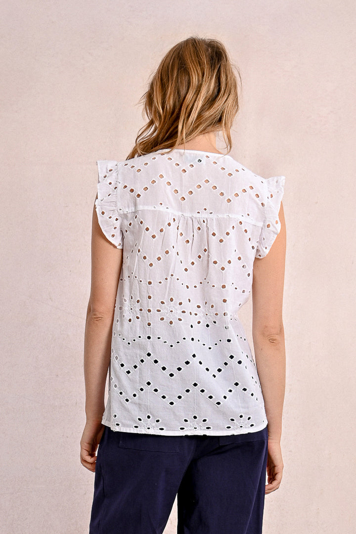 WHITE EMBROIDERY TOP
