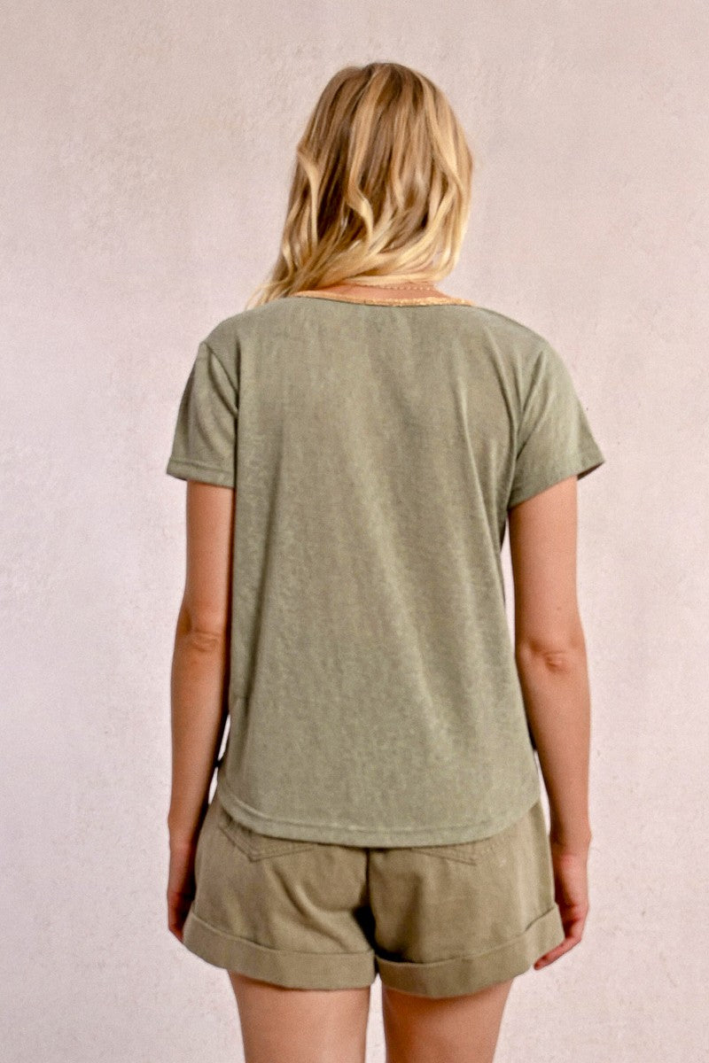 FLOWY LIGHT KHAKI T SHIRT