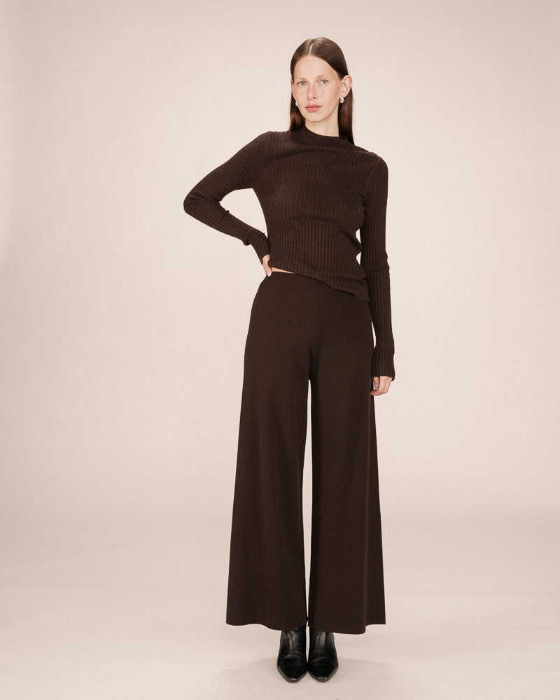 CHOCOLATE KNITTED TROUSERS