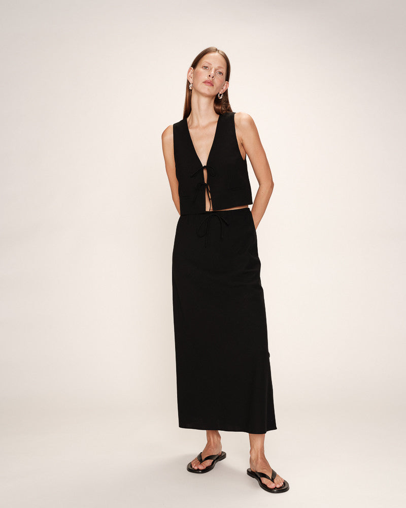 BLACK COTTON SKIRT