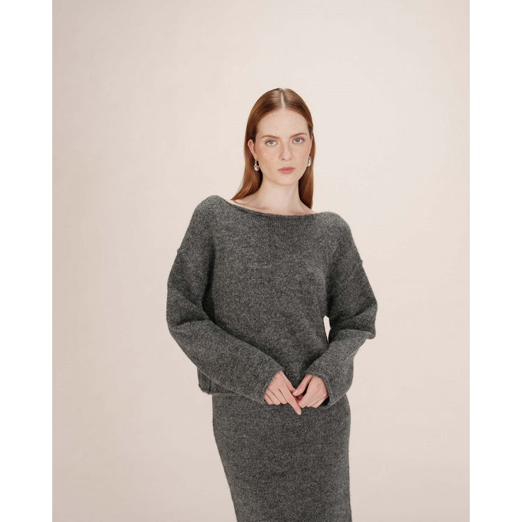 GREY KNITTED SWEATER