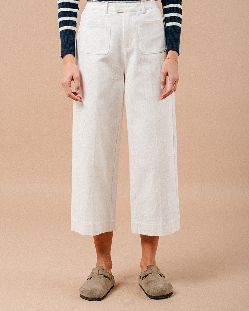WHITE CROP TROUSERS
