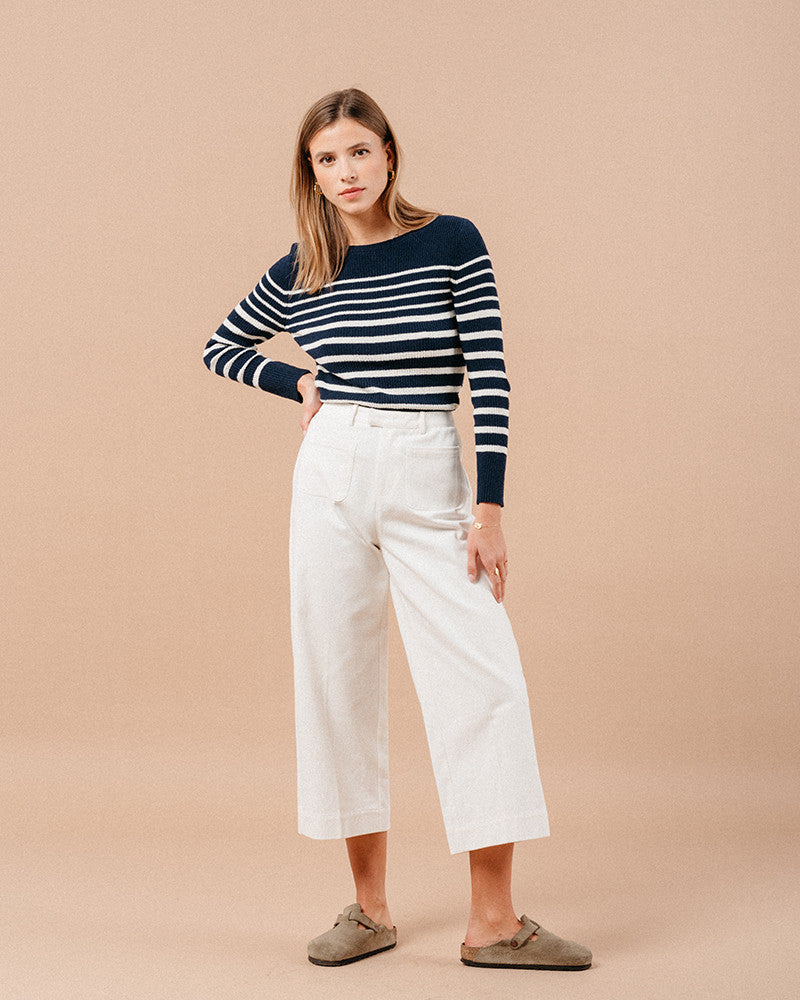 WHITE CROP TROUSERS