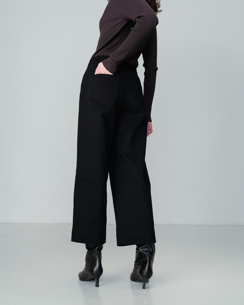 NINO BLACK CROP TROUSERS