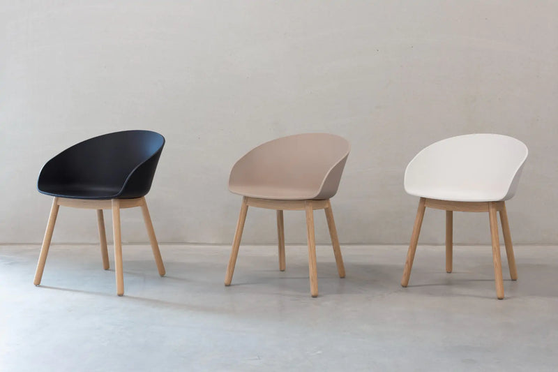 VOID CHAIR - LATTE BROWN